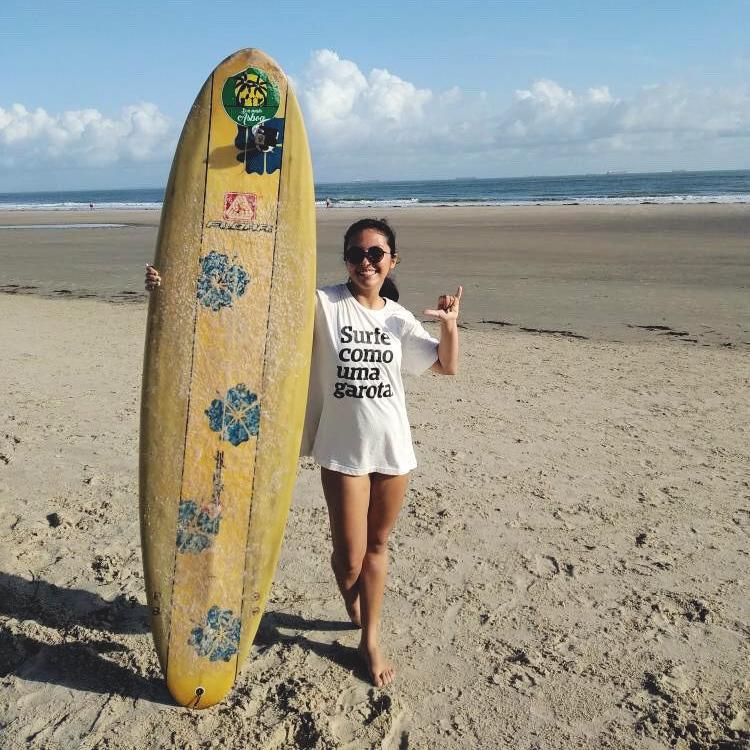 Surfe como uma garota.