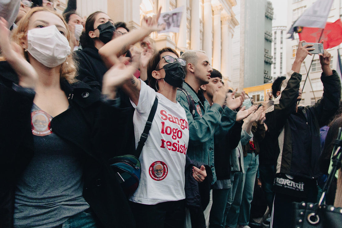 POBREZA MENSTRUAL E A LUTA POR IGUALDADE por Adriana Rebicki