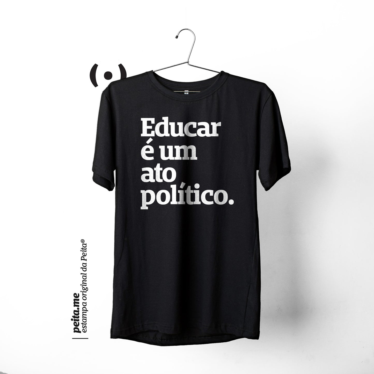 Educar é um ato político.